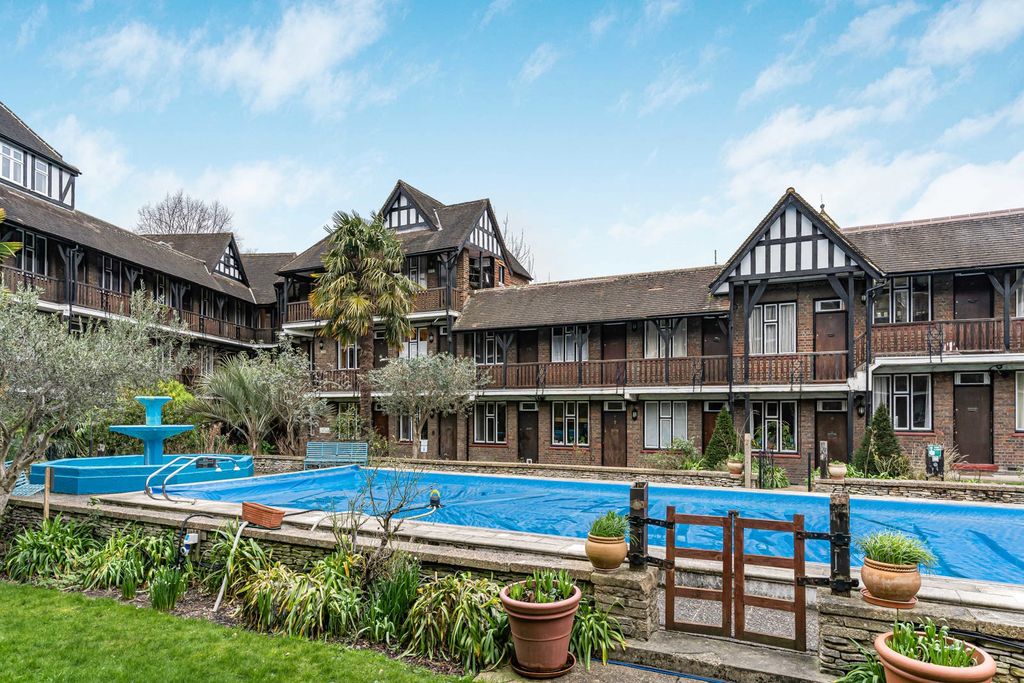 Property photo 1 of 13 Exterior