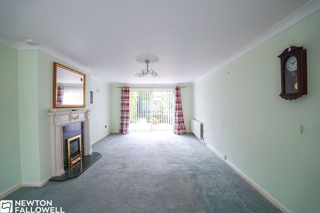 Property photo 3 of 27