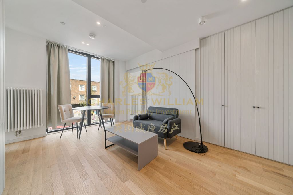 Property photo 2 of 8