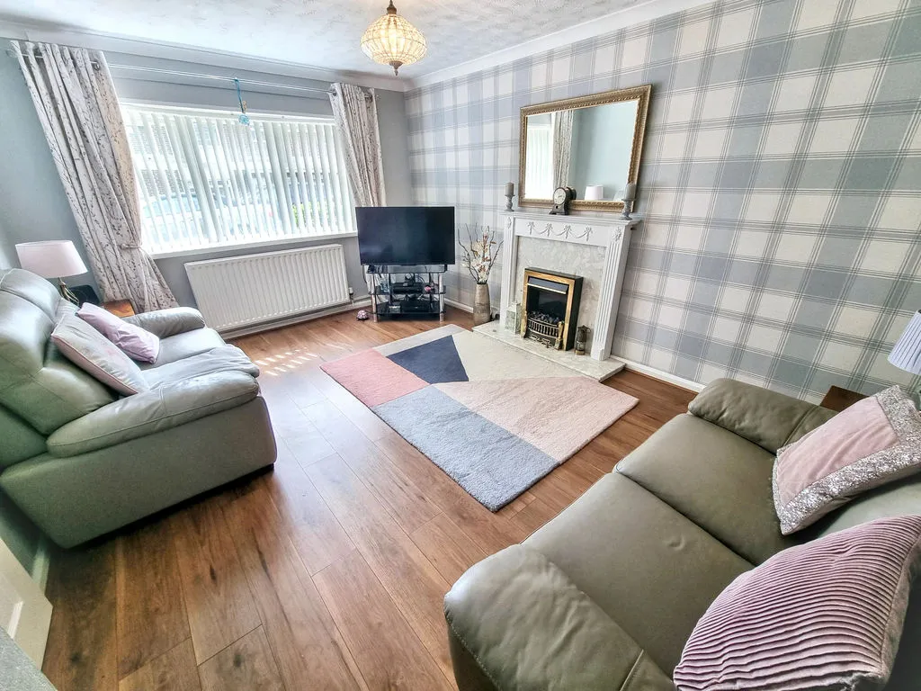 House in Newcastle upon Tyne, Westerhope - More