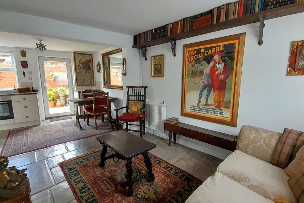 Property photo 3 of 23