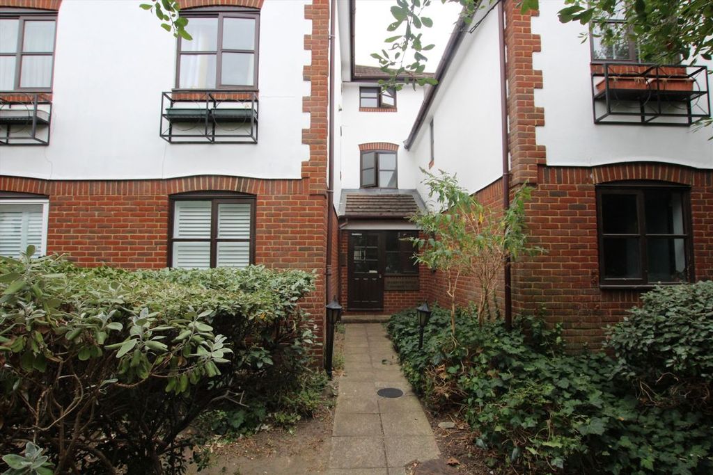 Property photo 1 of 4