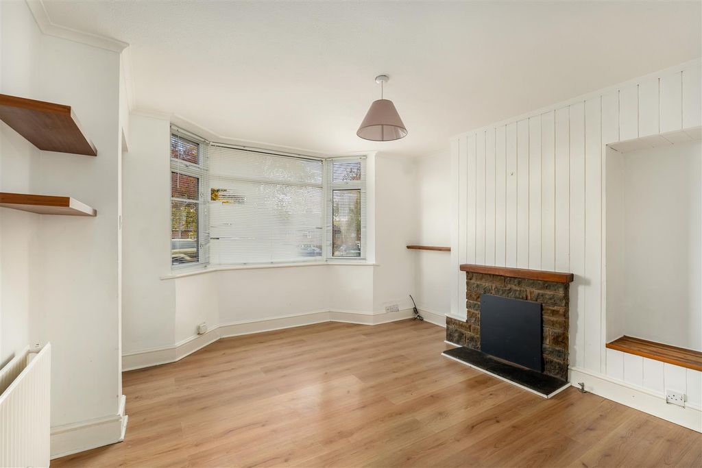 Property photo 3 of 14 41 Ruscote Avenue, Banbury-6.Jpg