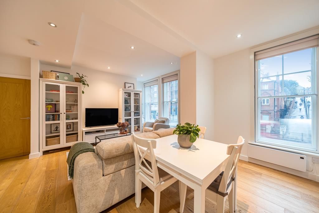 Property photo 3 of 18 Dining Area