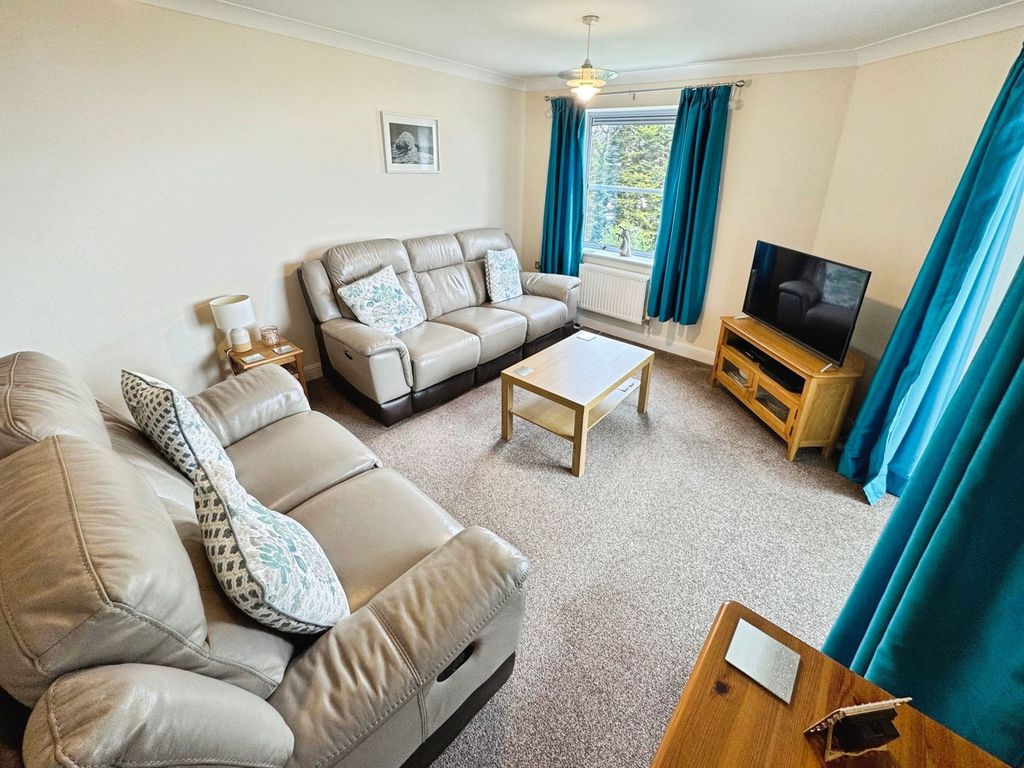 Property photo 3 of 19