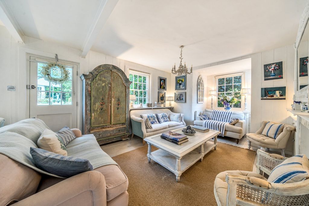 Property photo 2 of 21 Picture No. 11