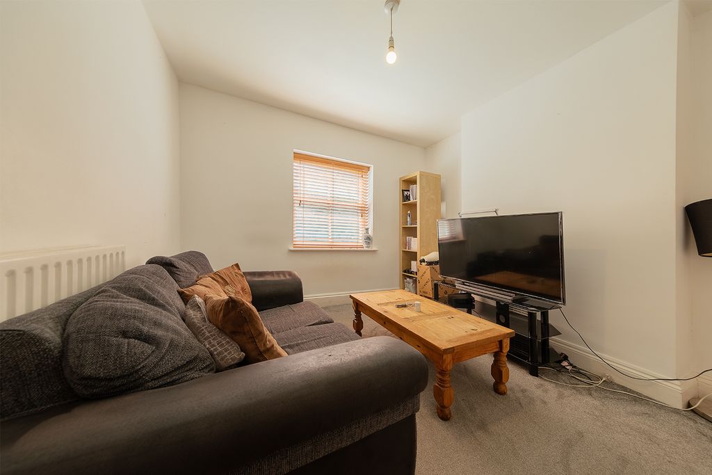 Property photo 2 of 23