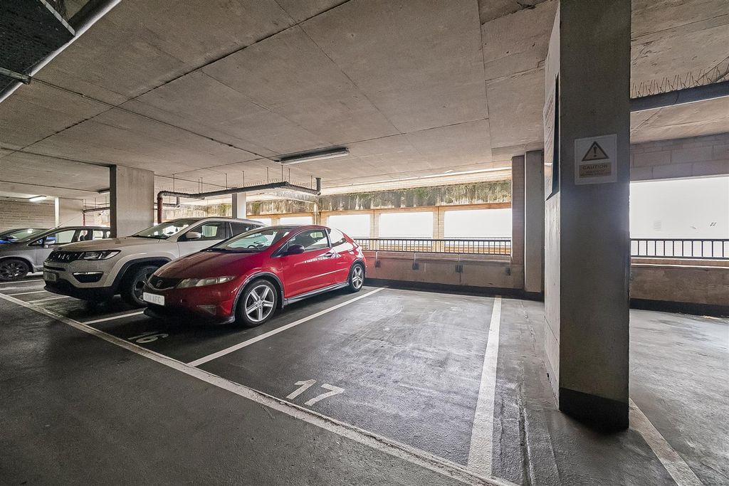 Property photo 3 of 19 Img_1001-1.Jpg