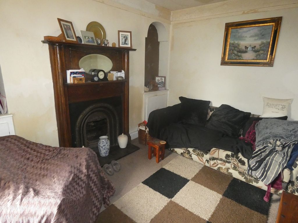 Property photo 3 of 4 Rear Lounge