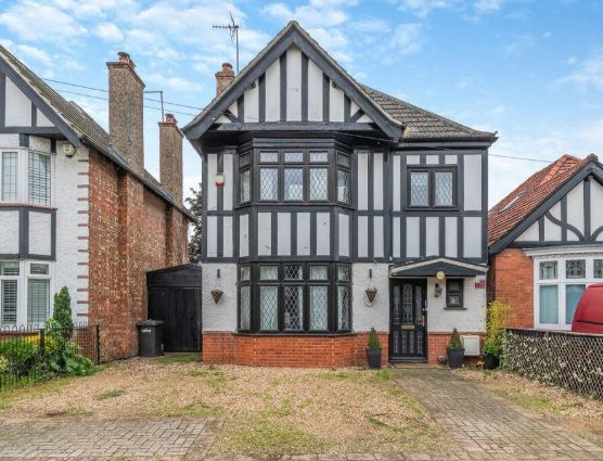 Property photo 1 of 12 Front