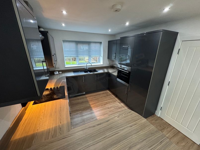 Property photo 1 of 39 Kitchen