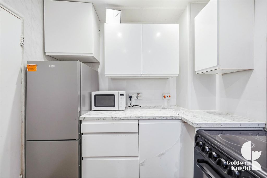 Property photo 3 of 25 Photos-7.Jpg