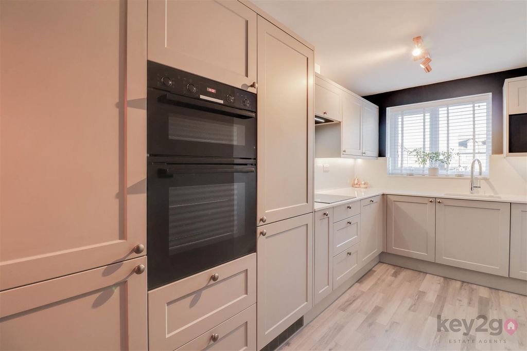 Property photo 3 of 23 Img_5973-Img_5975.Jpg