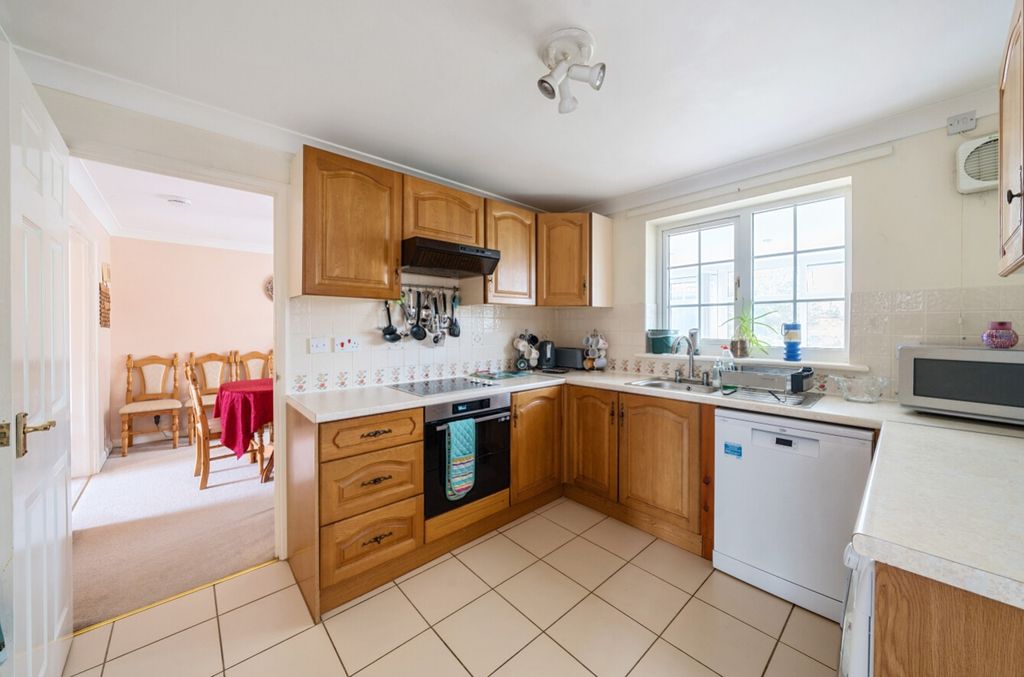 Property photo 3 of 23 1182880 (4)