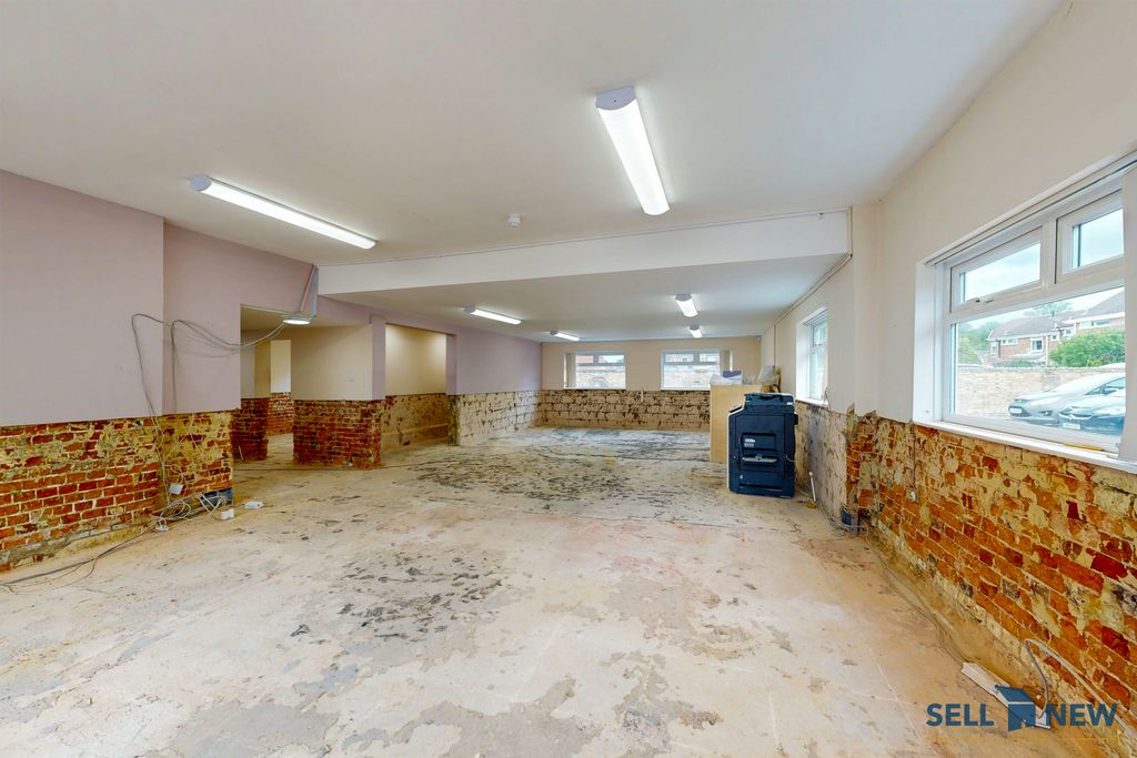 Property photo 2 of 23 Internal Photos 