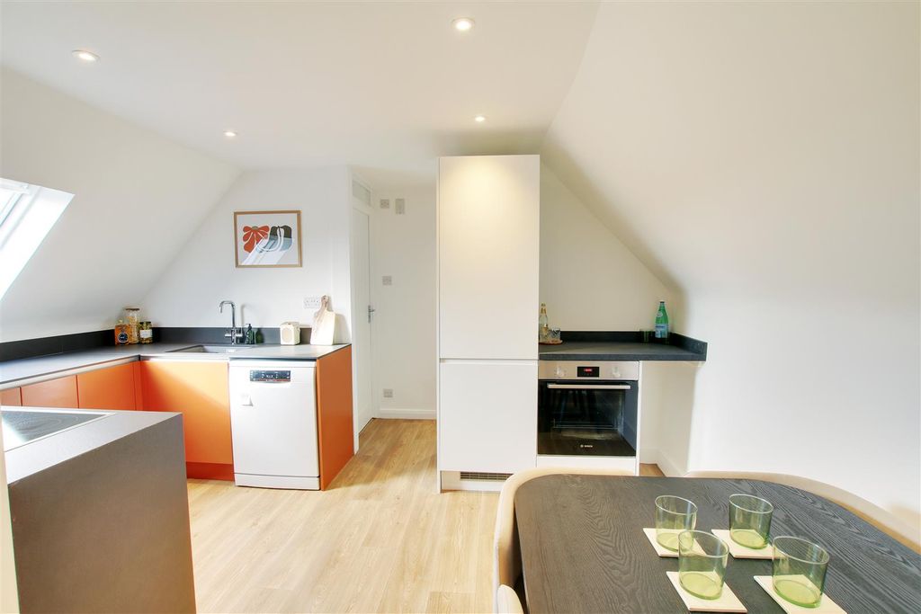 Property photo 2 of 22 Img_7321-Img_7323.Jpg