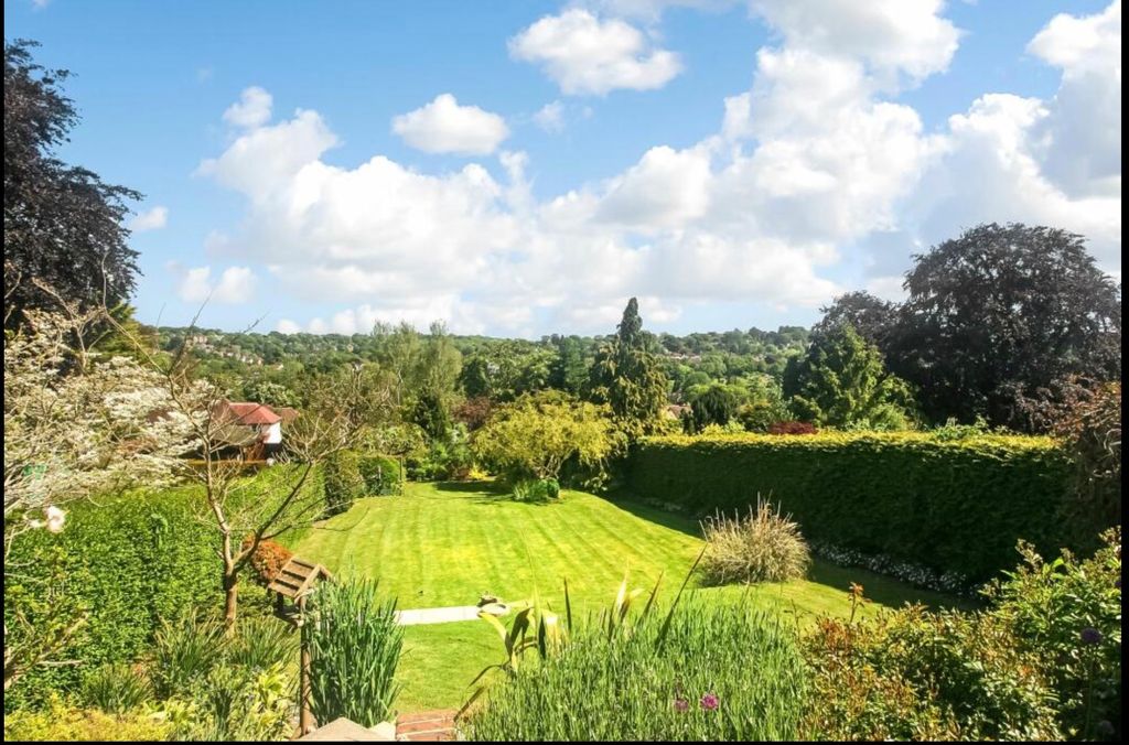 Property photo 1 of 16 Photo 0