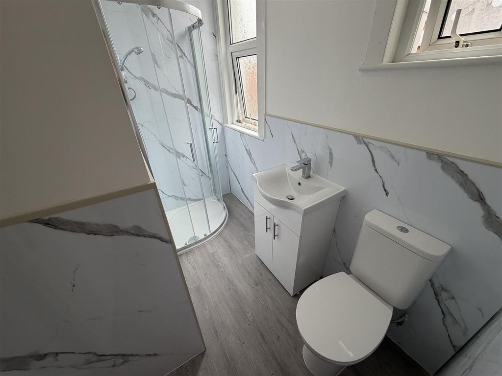 Property photo 3 of 5 Bathroom