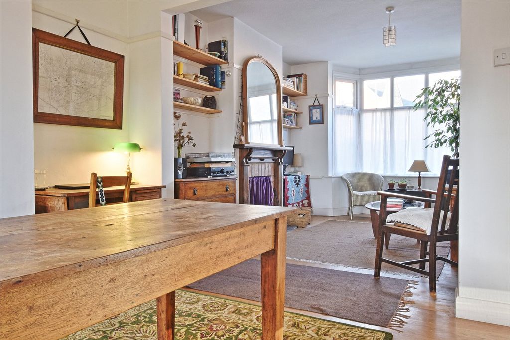 Property photo 2 of 16 Picture No. 15