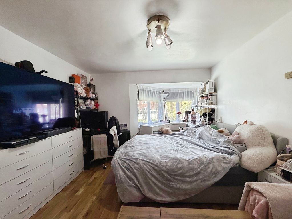 Property photo 3 of 6 Pbox-Img.Jpg