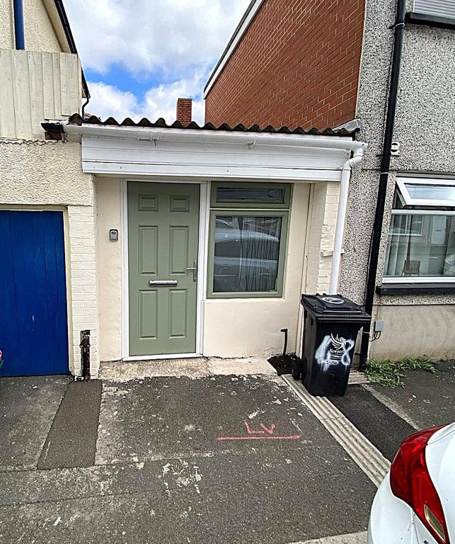 Property photo 1 of 6
