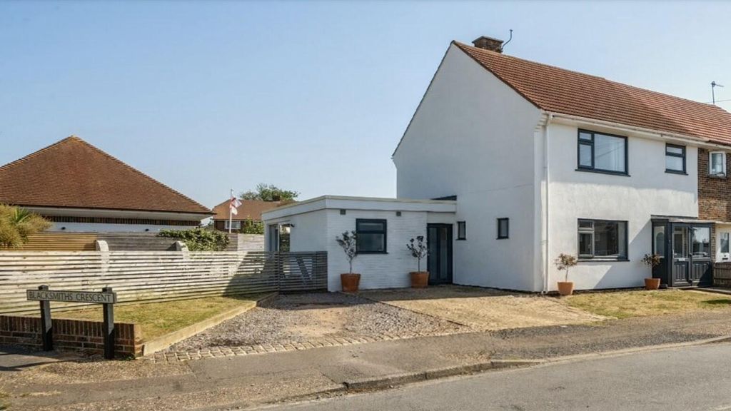 Property photo 1 of 30