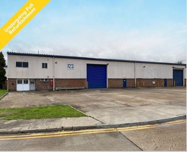 Property photo 1 of 3 F2 F3 Larkfield Trading Estate Main.Jpg