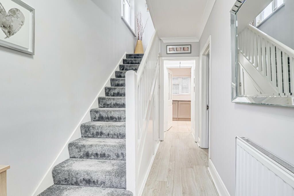 Property photo 2 of 3