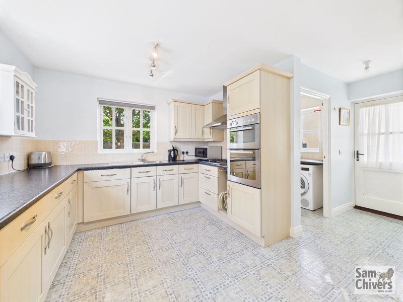 Property photo 2 of 29 Photo 9