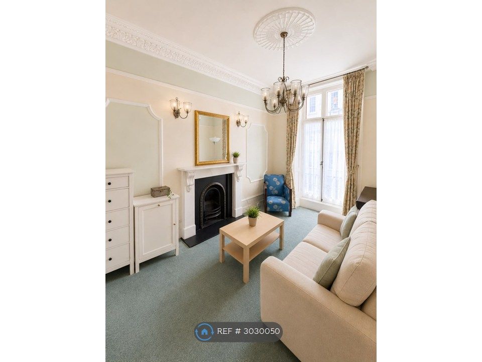 Property photo 1 of 6 Living Room