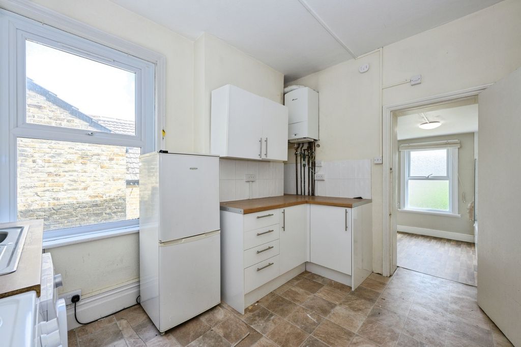 Property photo 3 of 12 Pbox-Img.Jpg