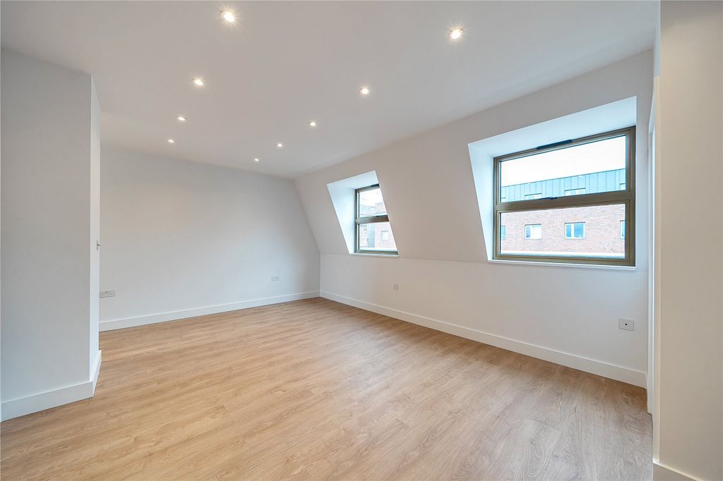 Property photo 1 of 8 Picture No. 25