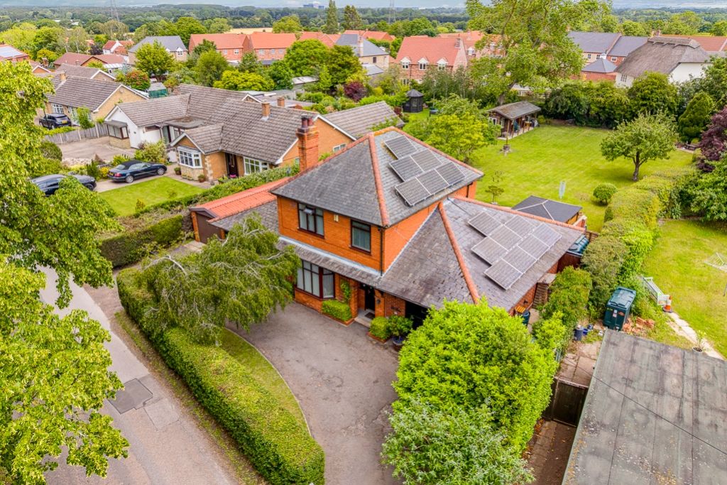 Property photo 1 of 42 15 Ashleigh (Thorpe-On-The-Hill)-1