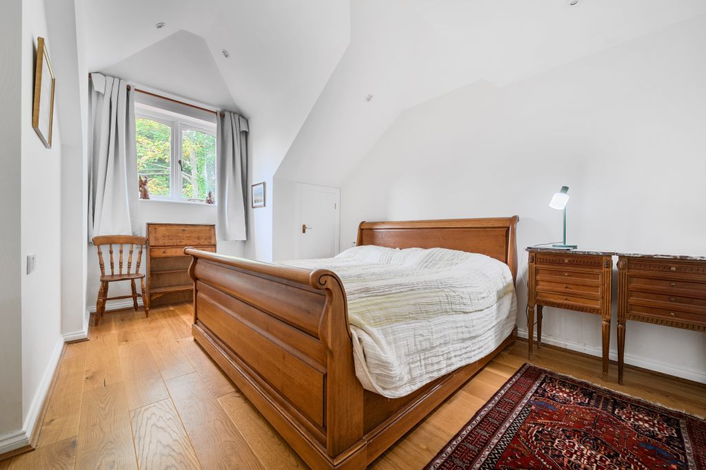 Property photo 3 of 6