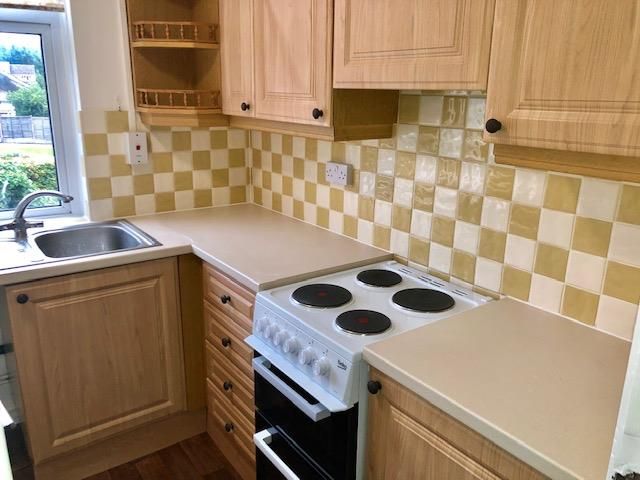 Property photo 3 of 7 Kitchen