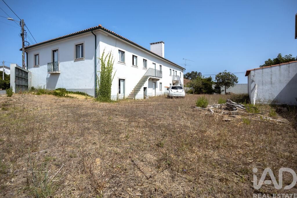 Property photo 2 of 27
