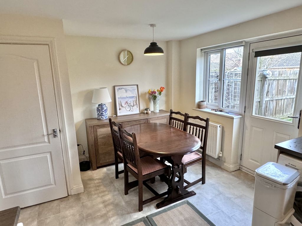 Property photo 3 of 11 Img_2764