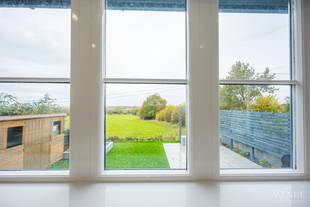 Property photo 3 of 33 2834125