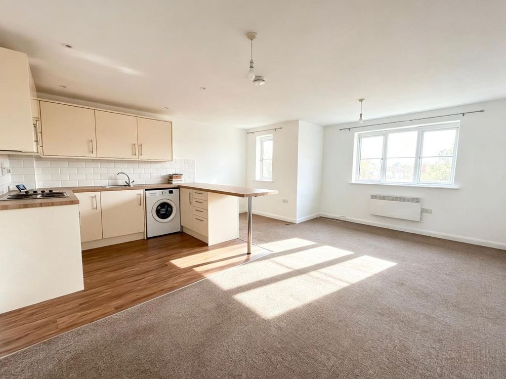 Property photo 2 of 6
