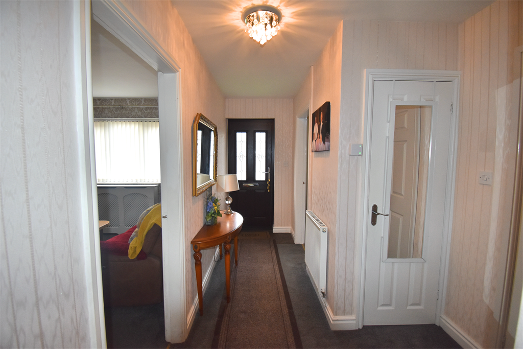 Property photo 2 of 13 Hallway