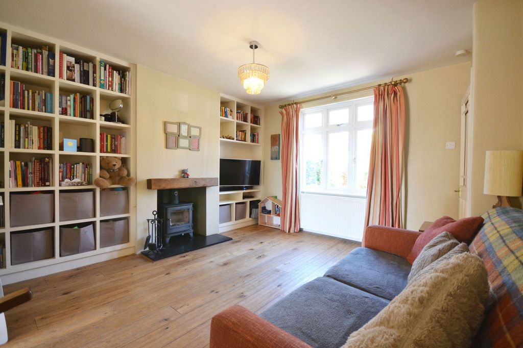 Property photo 2 of 9