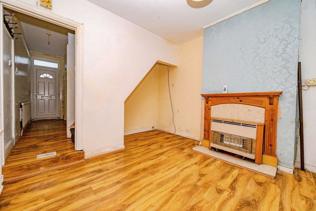 Property photo 2 of 12 Photo