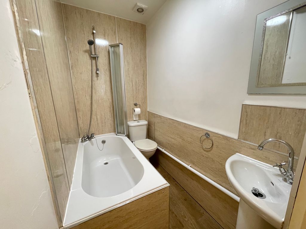 Property photo 3 of 5 Bathroom