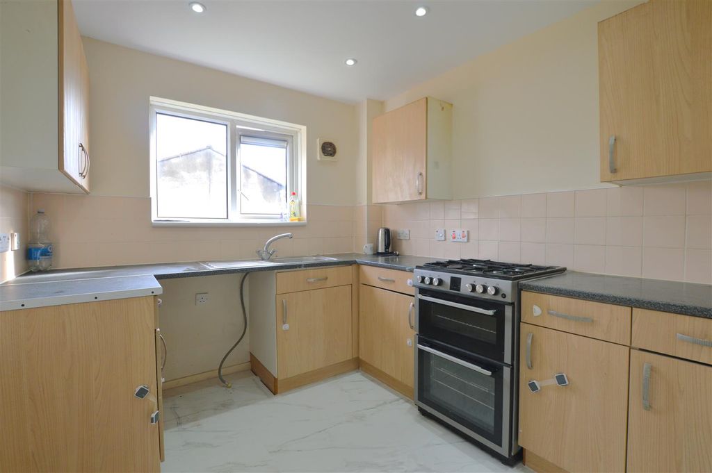 Property photo 2 of 5 Dsc_1095.Jpg