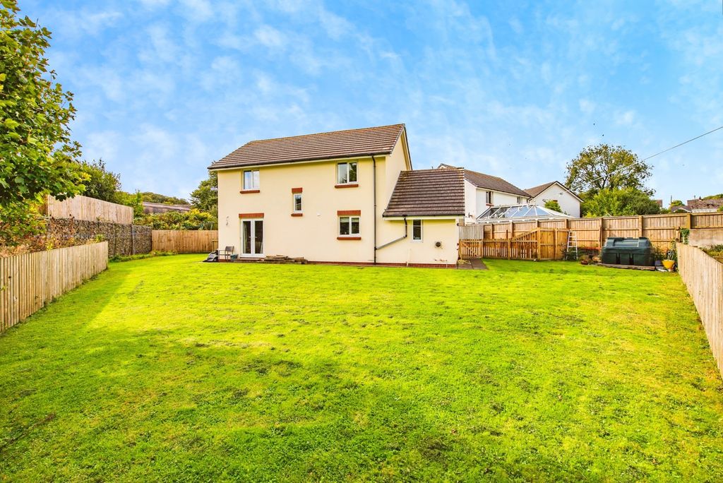 Property photo 2 of 18 Photo