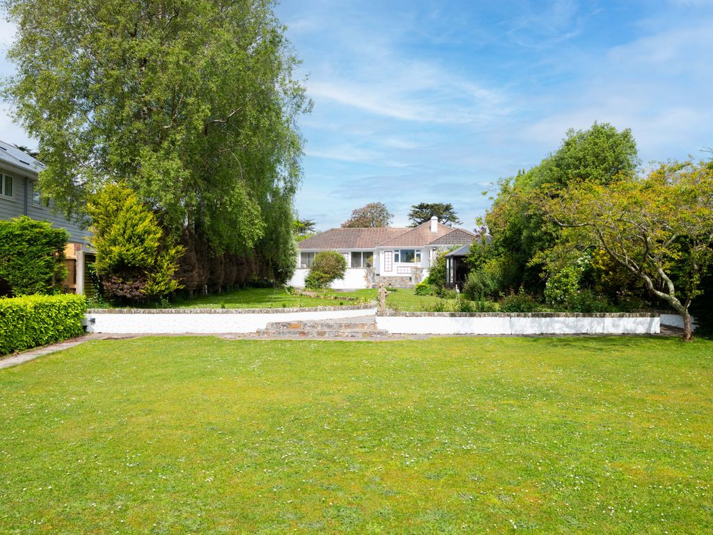 Property photo 2 of 26 Gallery