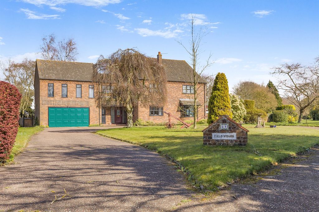 Property photo 1 of 18