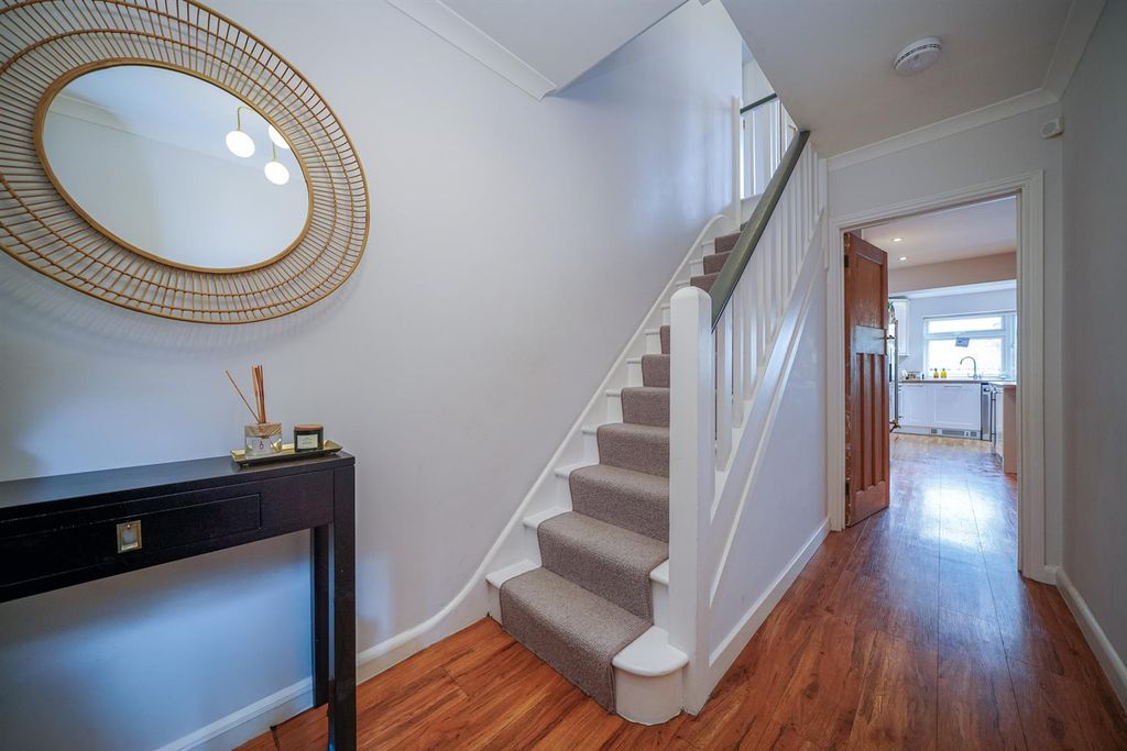 Property photo 2 of 24 9-Collett-Road-03778.Jpg