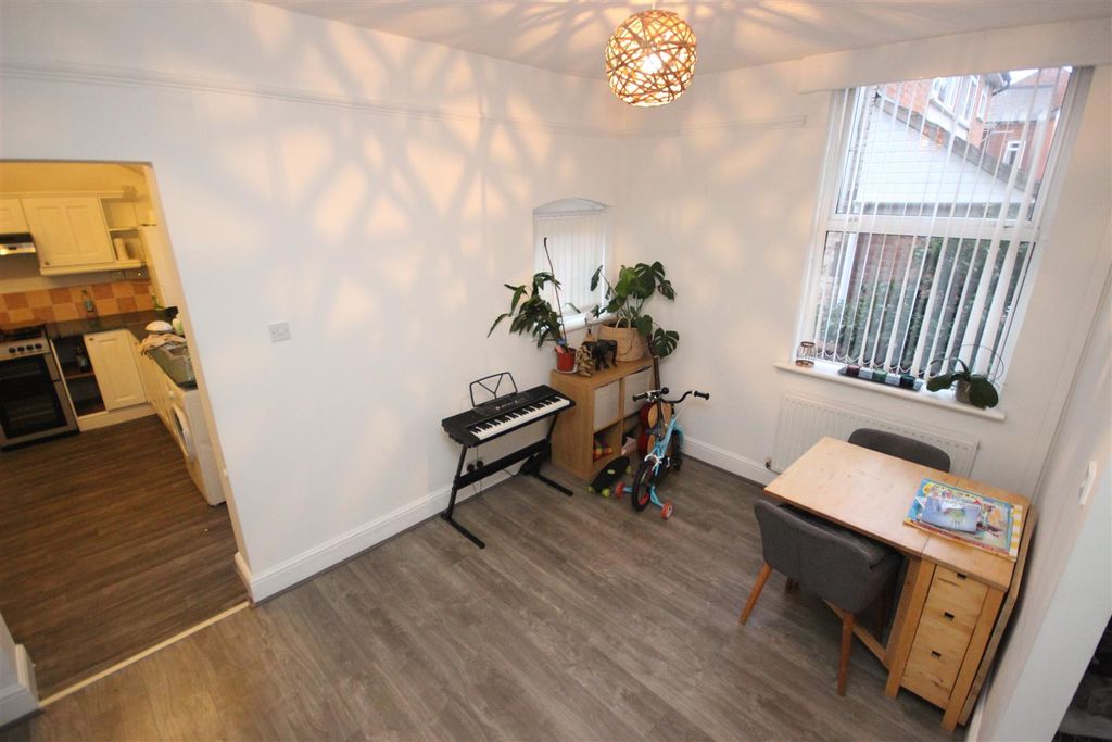 Property photo 2 of 12 Img_0495.Jpg
