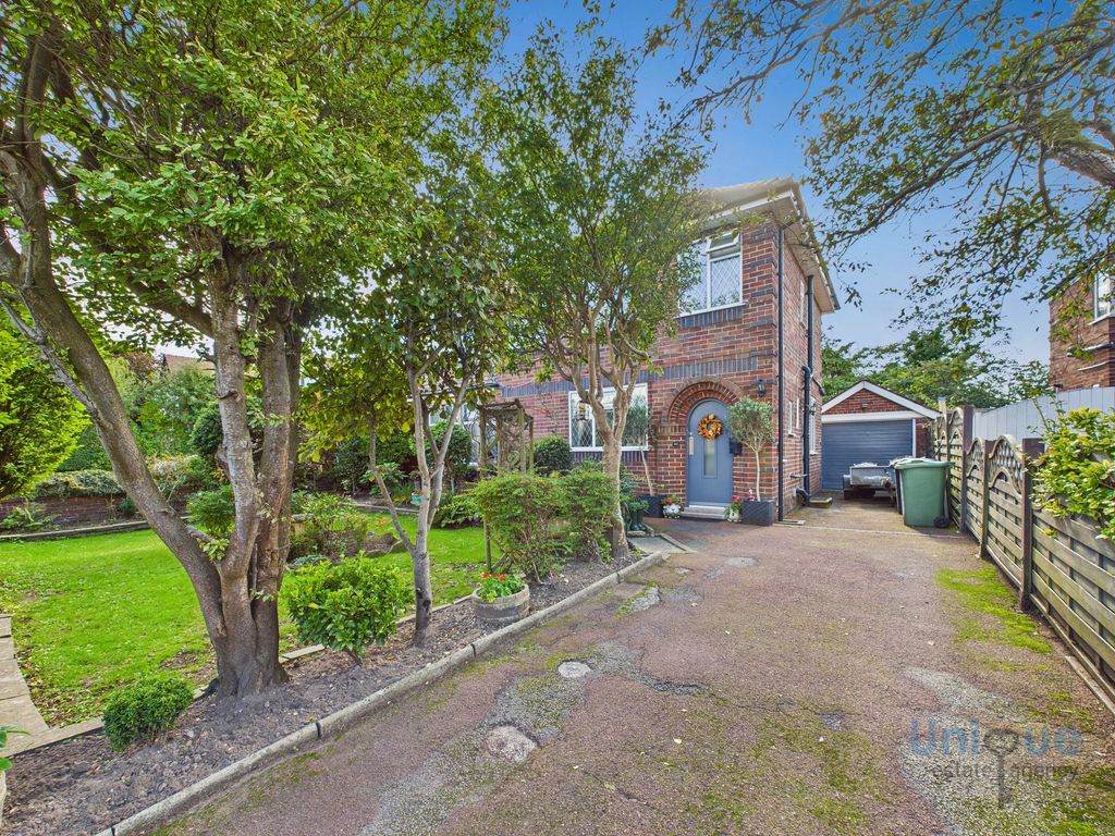 Property photo 1 of 35